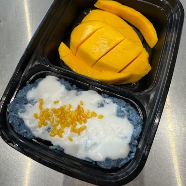 Mango Sticky Rice (Seasonal).